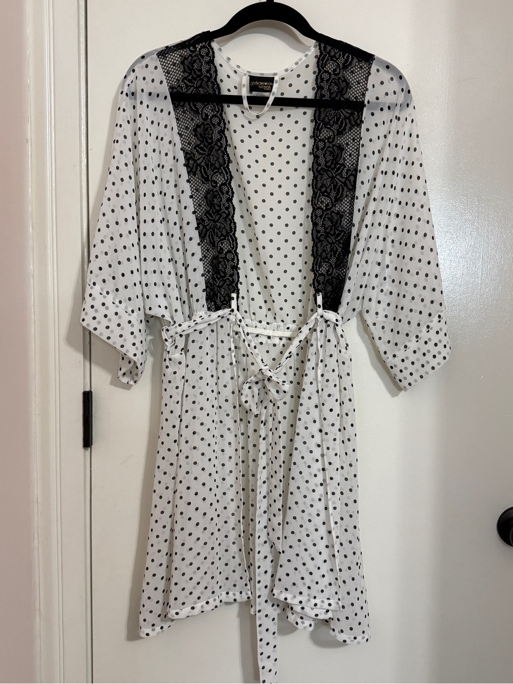 Vintage Polka Dot Lace-Trim Kimono Robe - White with Black Lace